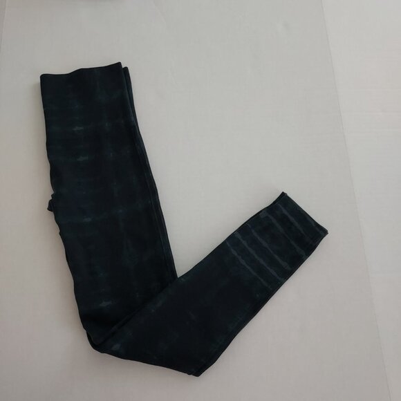 Spanx Look At Me Now Seamless Tie Dye Leggings - Picture 5 of 7